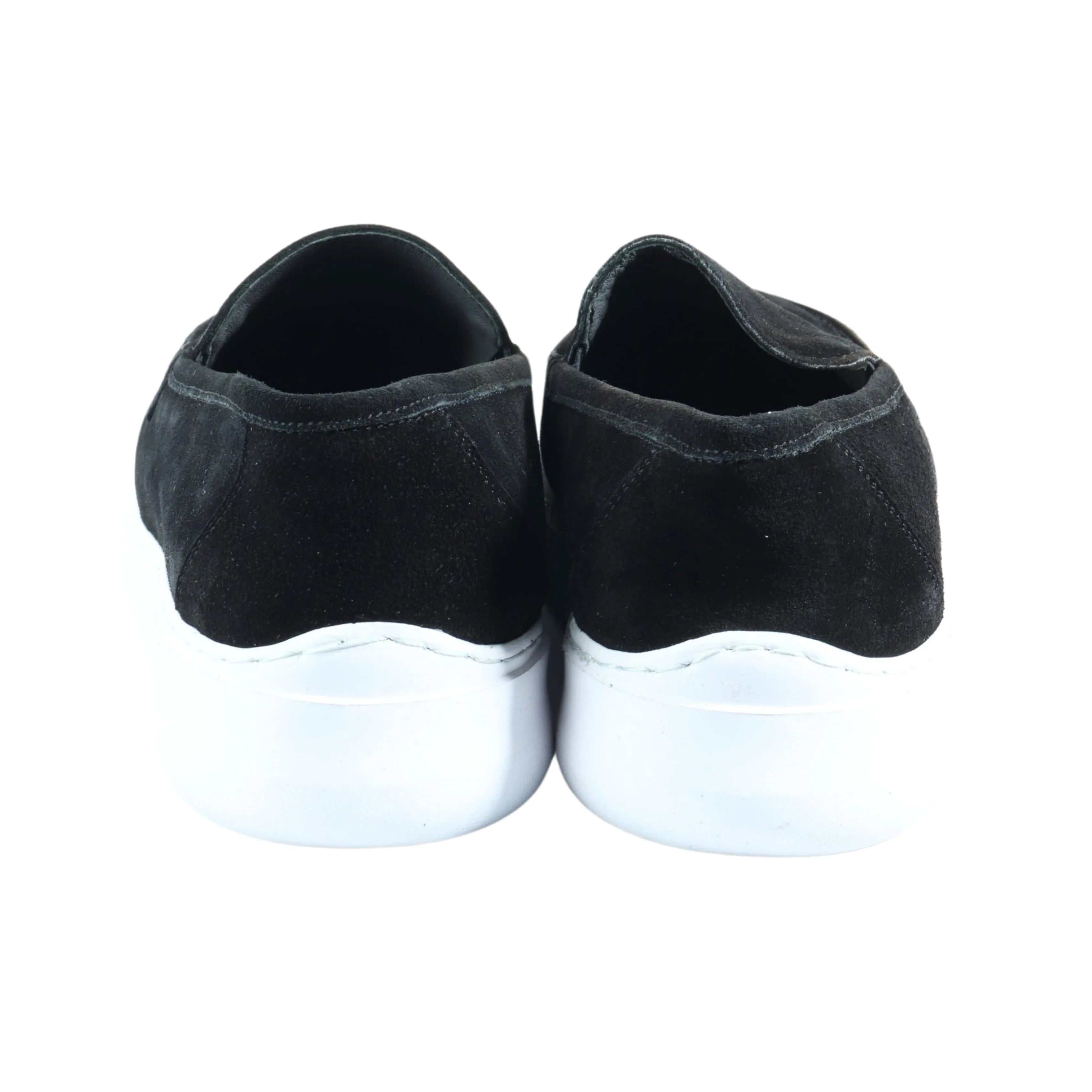 BRANDS & BEYOND - Suede Loafer