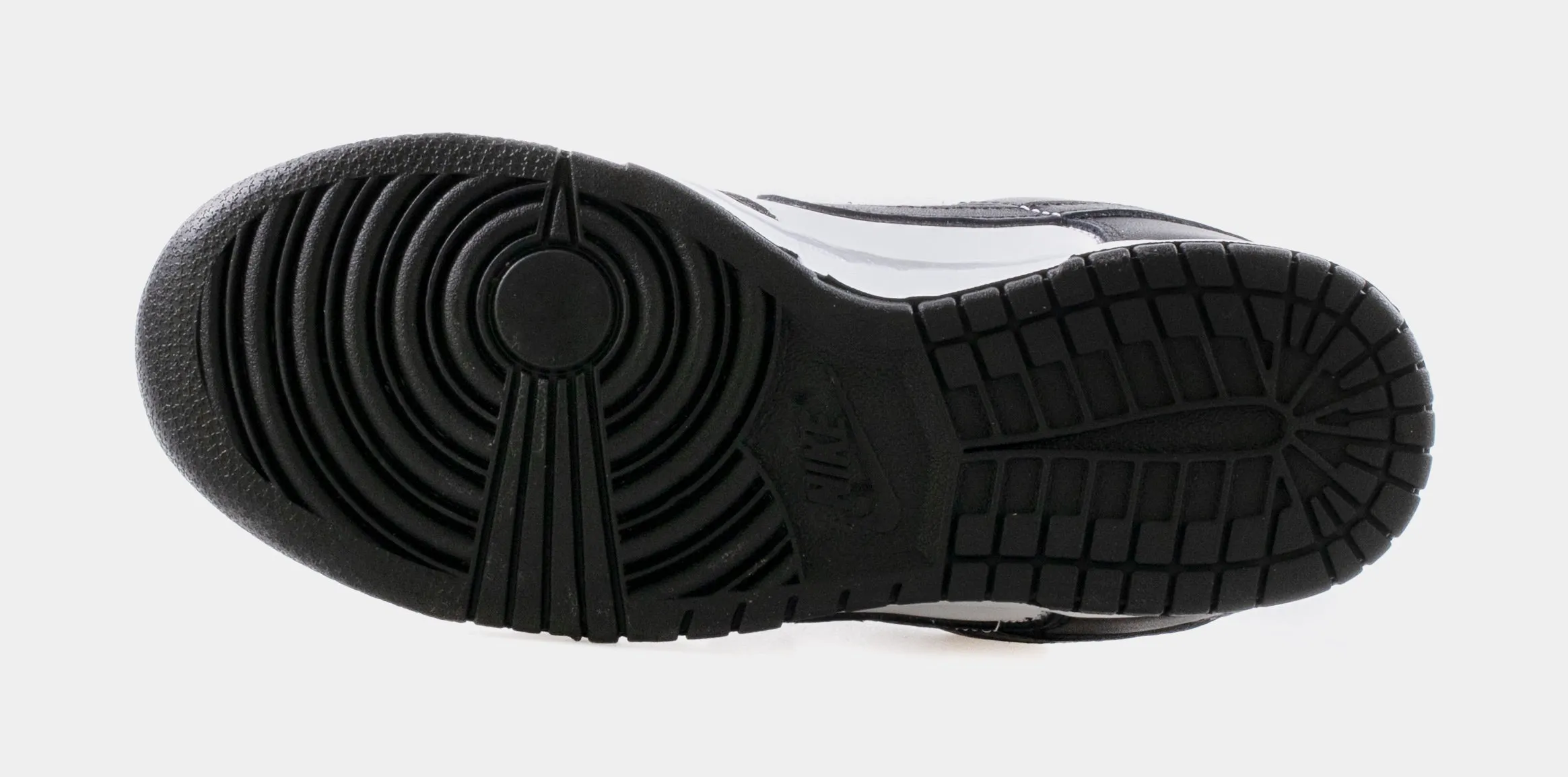 Dunk Low Retro Womens Lifestyle Shoes (Black/White)