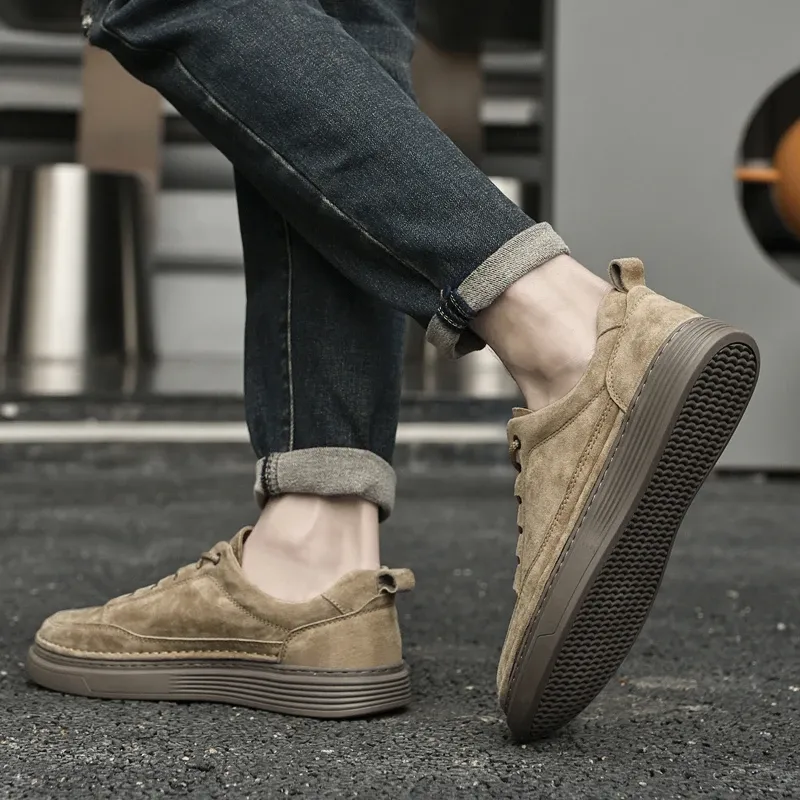 Giovanni Classic Suede Sneakers
