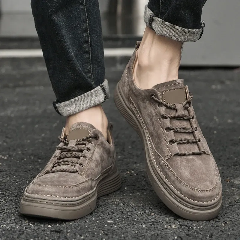 Giovanni Classic Suede Sneakers
