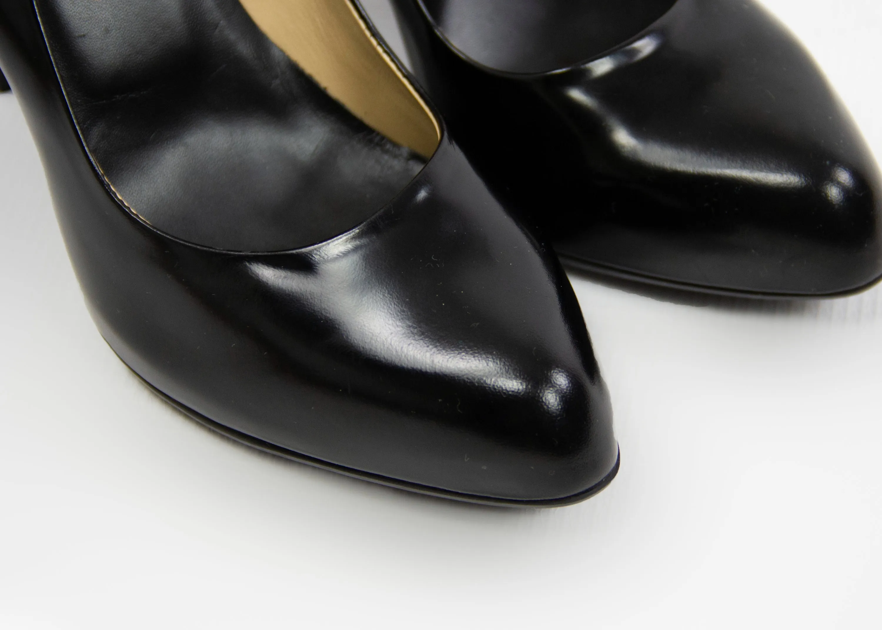 TOD'S Classic Black Smooth Leather Pumps SIZE USA 4, EU 34