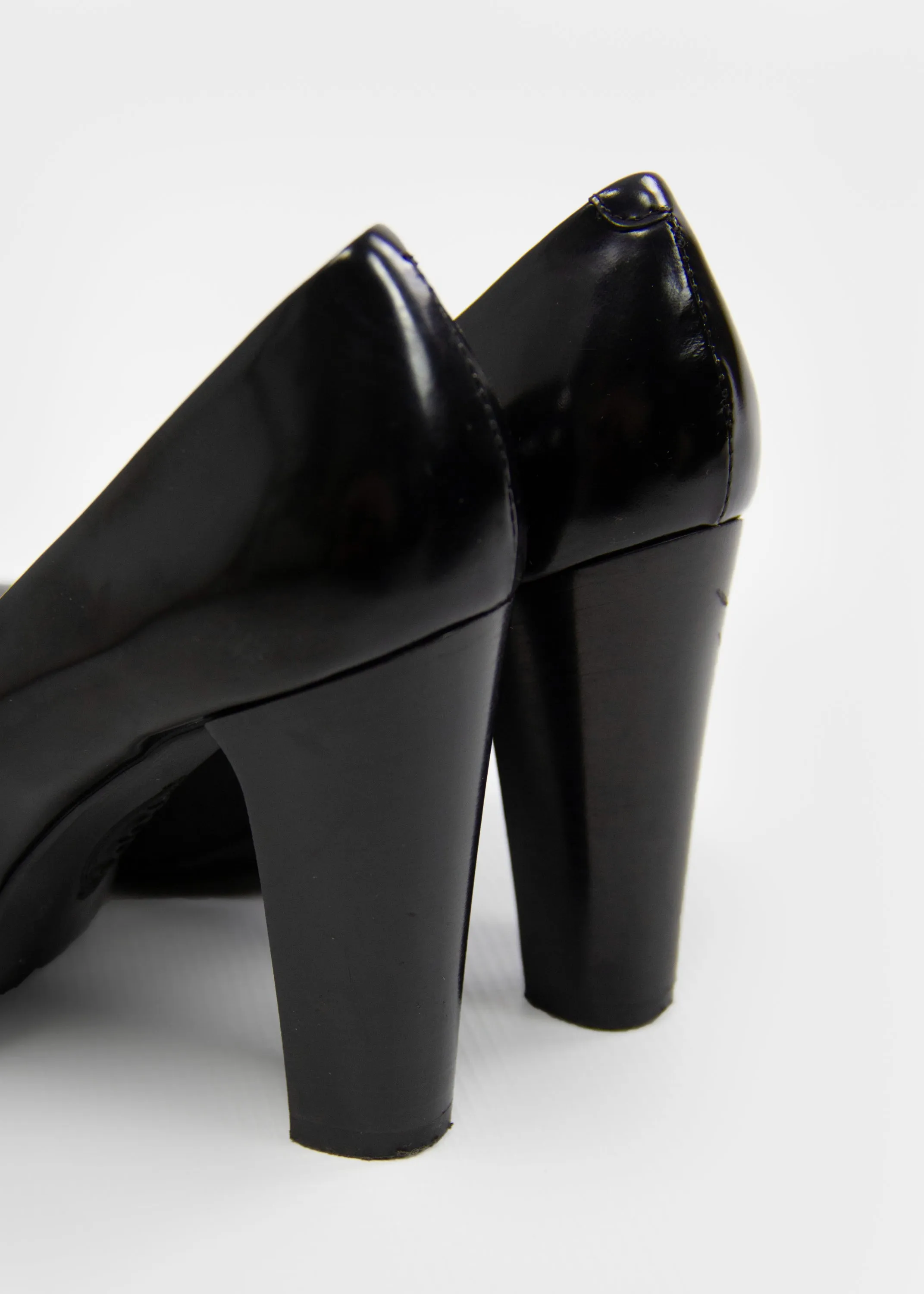 TOD'S Classic Black Smooth Leather Pumps SIZE USA 4, EU 34